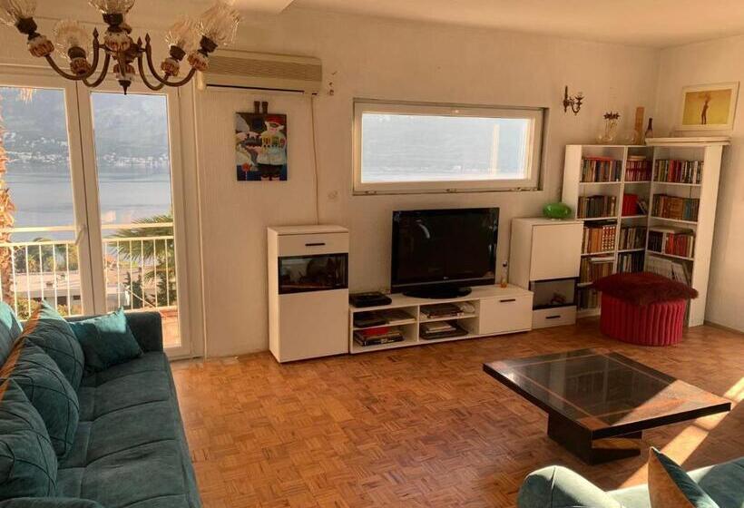 استودیوی استاندارد با چشم‌انداز دریا, Apartments Maya