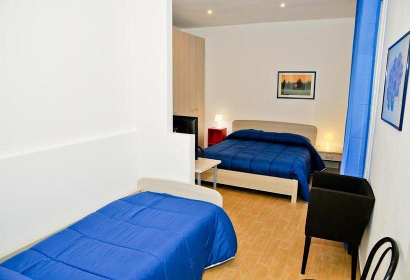 اتاق استاندارد سه نفره, Casa34