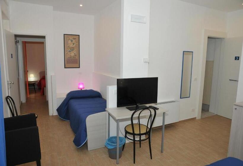 اتاق استاندارد سه نفره, Casa34