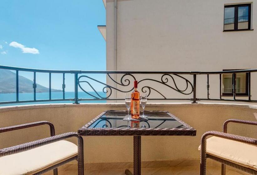 اتاق استاندارد با بالکن و چشم‌انداز دریا, Porta Volta Residence