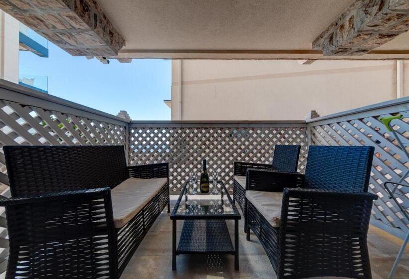 آپارتمان 1 خوابه با چشم‌انداز دریا, Porta Volta Residence