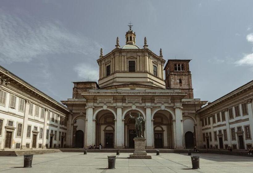 اتاق لوکس با بالکن, Easylife   Suite In Colonne San Lorenzo Milano