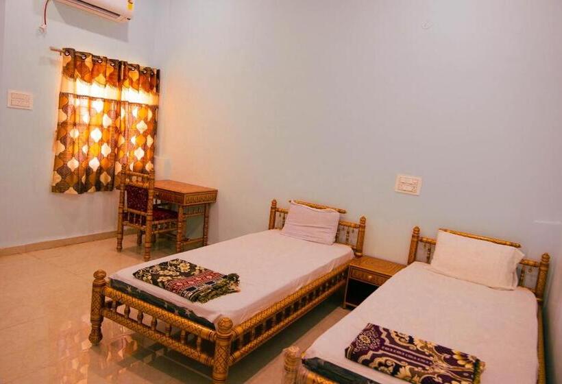 Номер Стандарт, Iskcon Pandharpur S Chandrabhaga Guest House