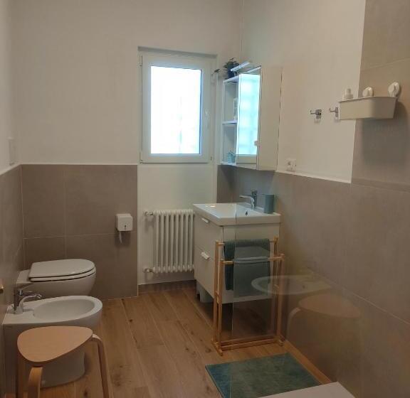 חדר סטנדרט לשלושה, Radetzky Rooms