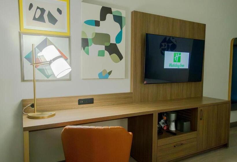 سوئیت با تخت بزرگ, Holiday Inn Navojoa, An Ihg