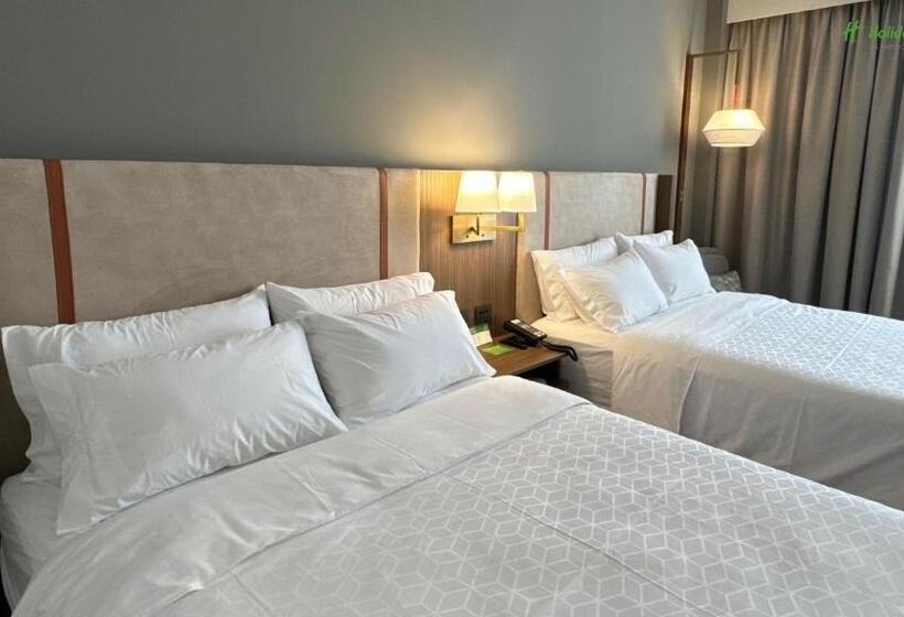 سوییت, Holiday Inn Navojoa, An Ihg