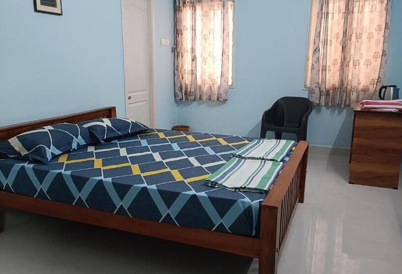 اتاق لوکس, Shantham Service Apartments, Indumanagar, Coimbatore