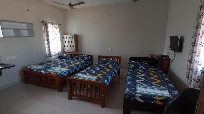 اتاق استاندارد چهار تخته, Shantham Service Apartments, Indumanagar, Coimbatore