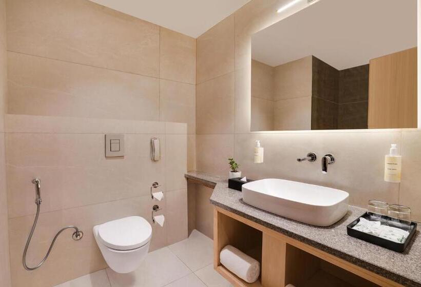 带大床的标准间, Lemon Tree Hotel, Haridwar