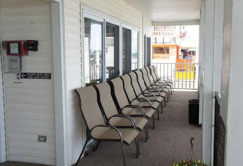 Номер Стандарт Вид на Море с Балконом, Hillcrest Inn