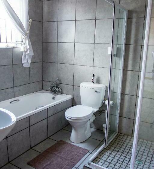 Семейный Номер, Die Kleipot Guest House