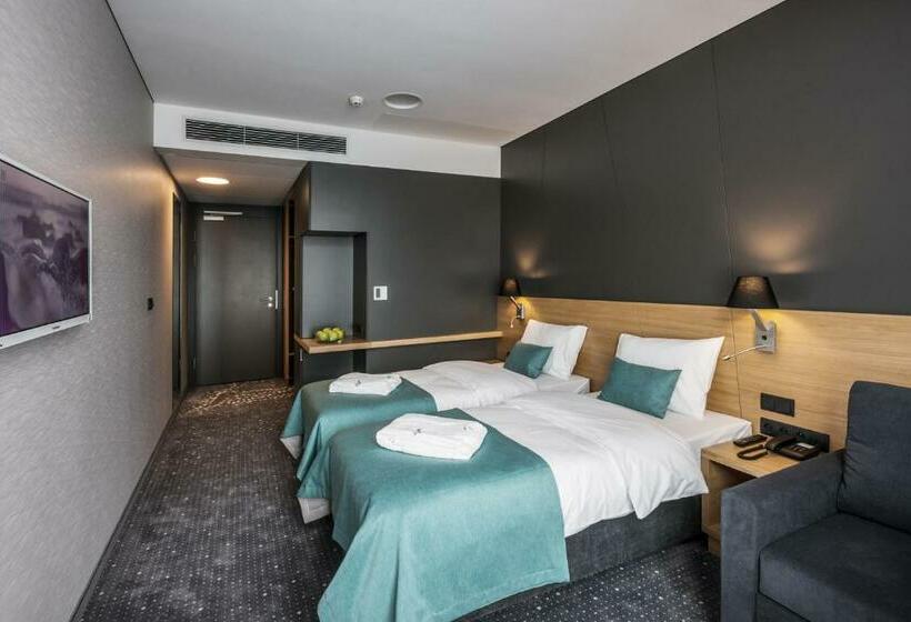 اتاق لوکس, Regatta Hotel Restauracja Spa