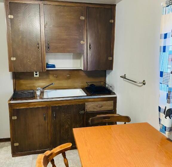 Студия Стандарт, Wigwam Motel