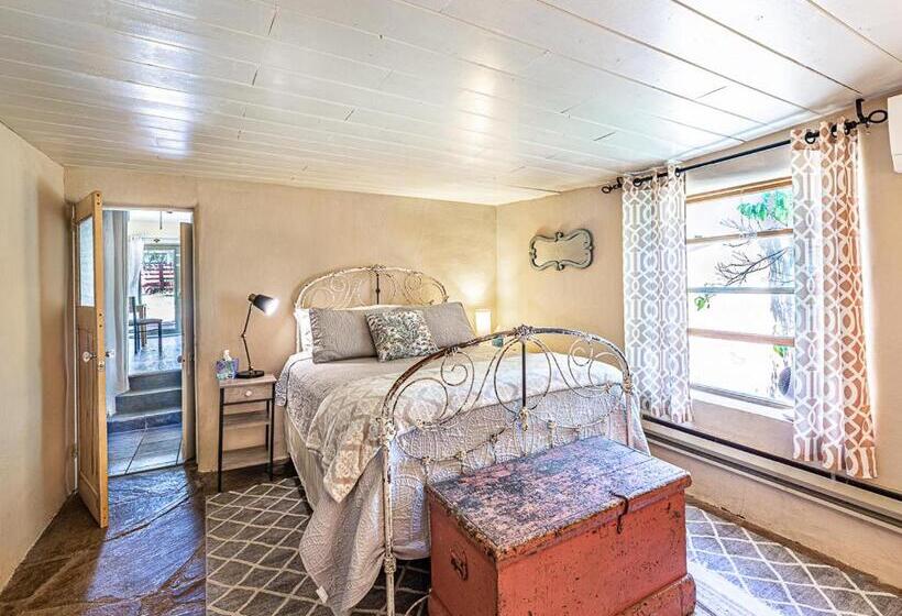 Номер Стандарт, Pet Friendly Piñon Heaven