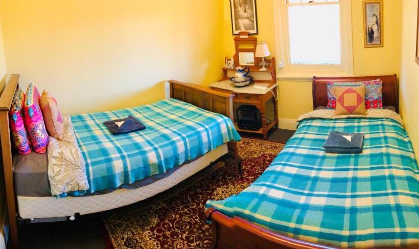 이코노미 룸, Commercial Hotel Kaniva