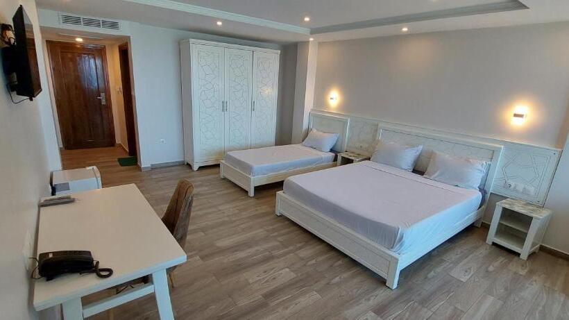 Triple Room Sea View, Blador