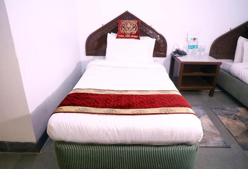带大床的高级房间, Panna Tiger Resort  Riverside Property