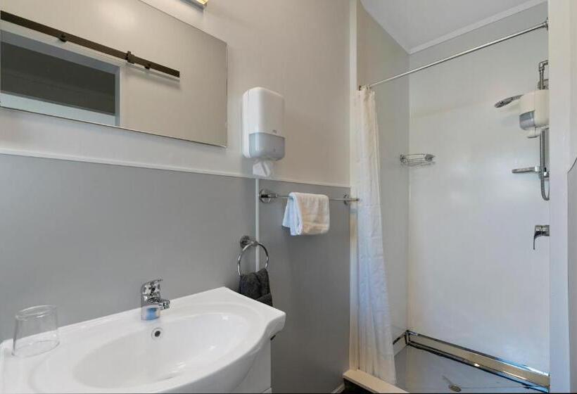 سوییت لوکس, Central Inn Taupo