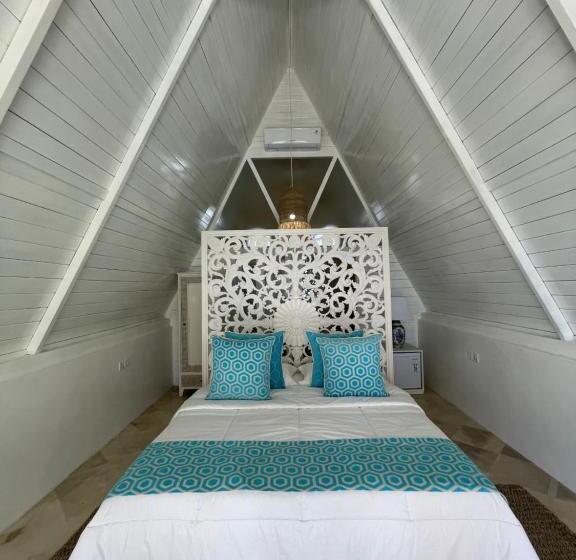 스탠다드 룸 풀장 전망, Piramida S White Villa S Bali