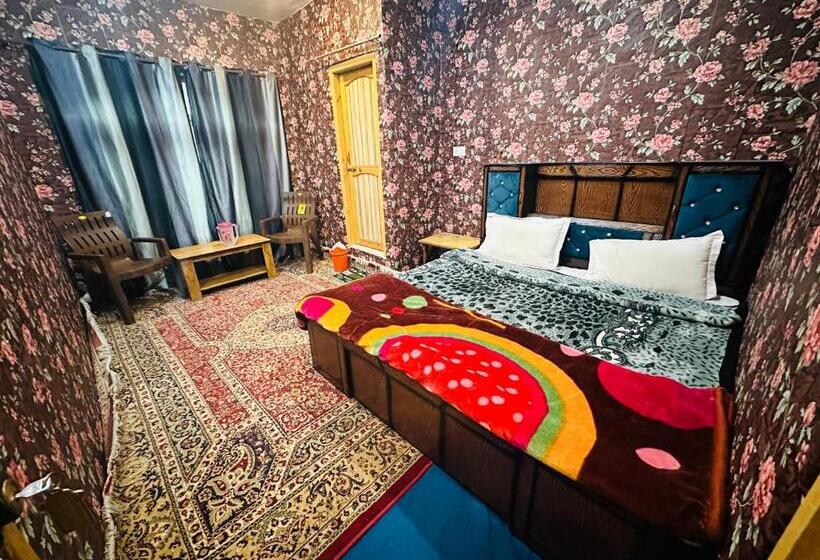 Номер Стандарт, Merlin Palace