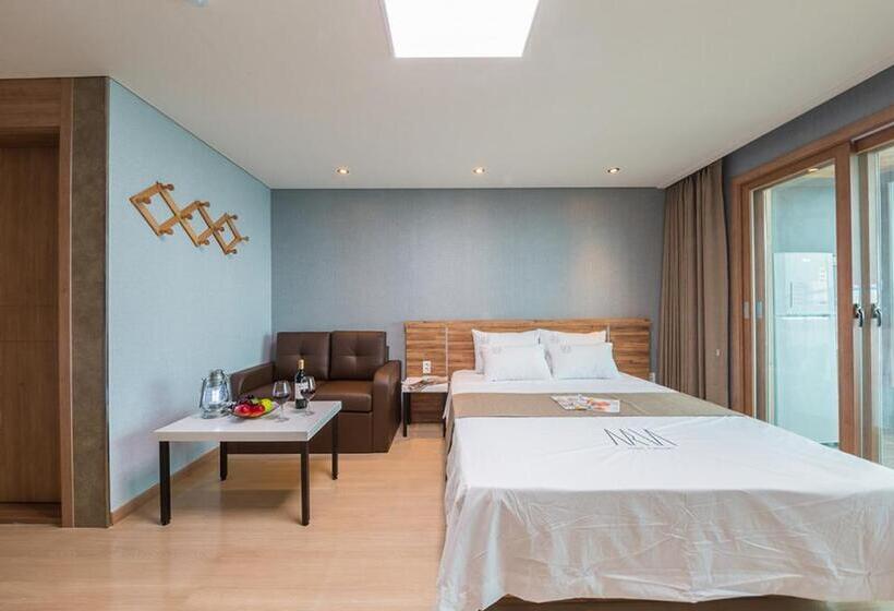 اتاق استاندارد با وان آب گرم, Aria Pension & Resort