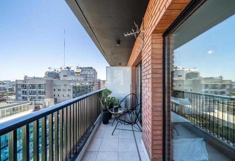 استودیوی لوکس, Studio In Palermo