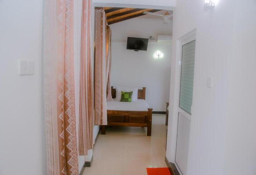 Трехместный Номер Комфорт, Kadolana Villa