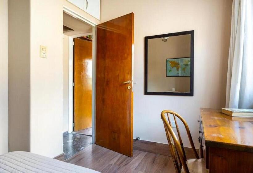 高级单人间, Miriam`s Place