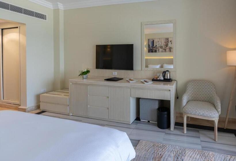 سوییت با چشم‌انداز دریا, Safir Marsa Matrouh Resort