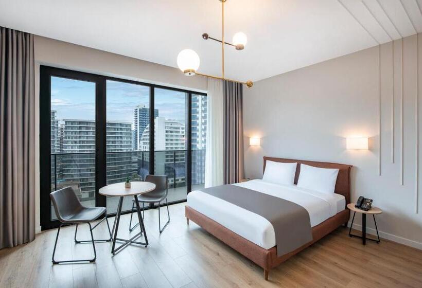 استودیوی استاندارد, Steps Batumi Hotel & Suites