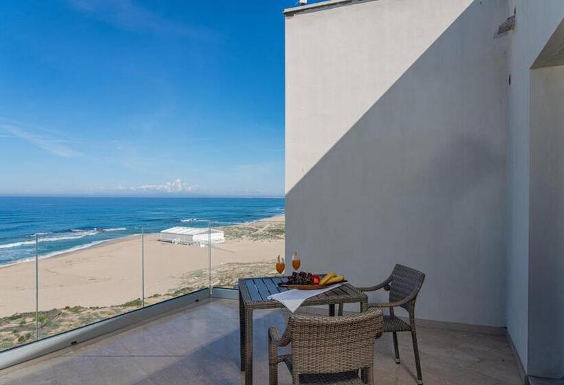 اتاق اساندارد با چشم‌انداز جانبی به دریا, Bellevue Sardinia Resort, Affiliated by Meliá