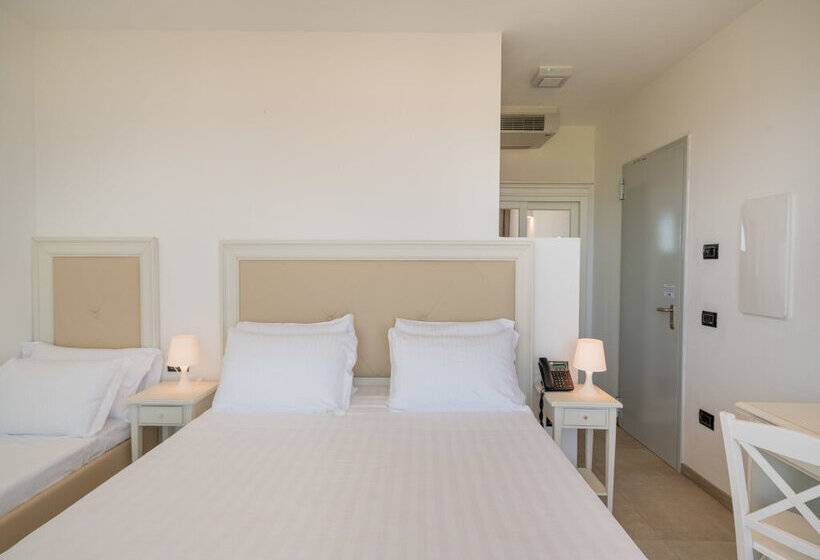 اتاق خانوادگی با چشم‌انداز دریا, Bellevue Sardinia Resort, Affiliated by Meliá