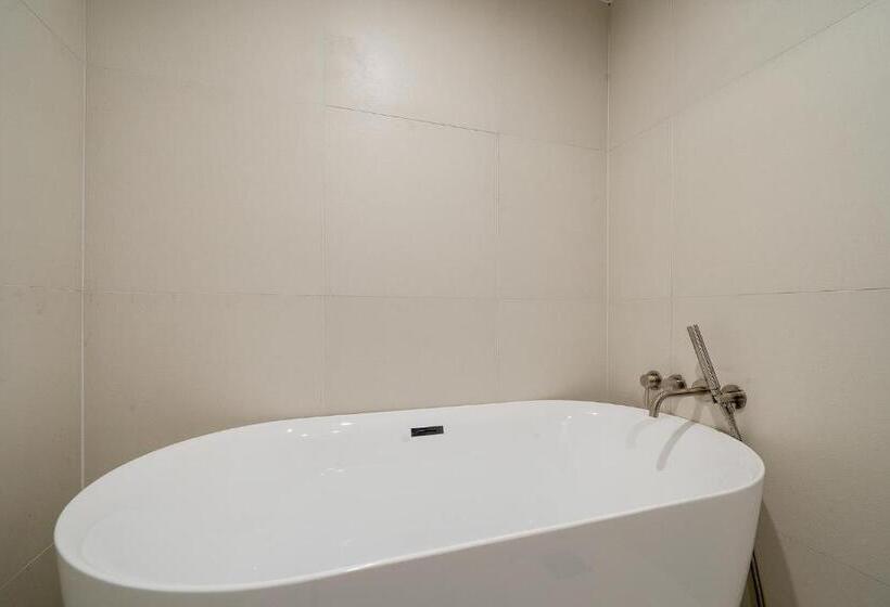 اتاق پرمیوم, Hound Hotel Gimhae Samgye