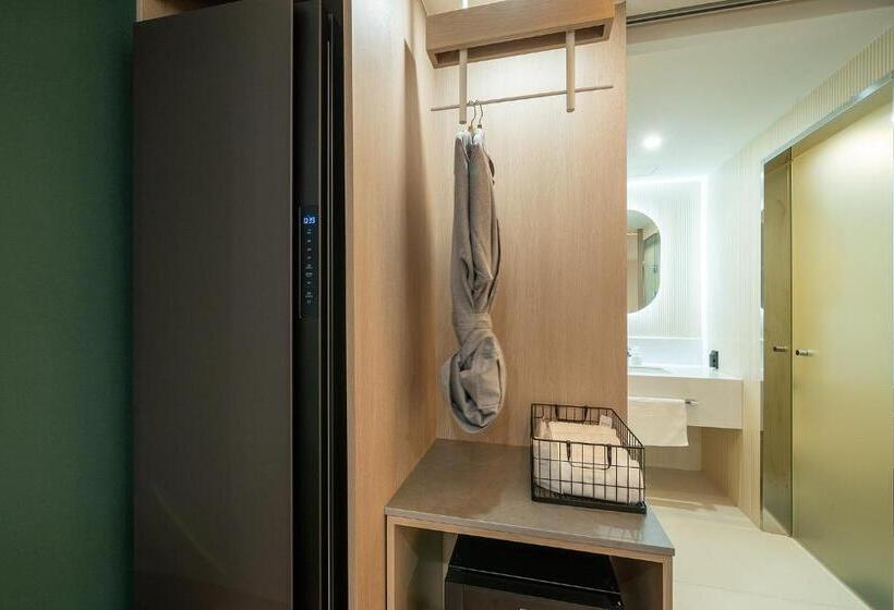 اتاق خانوادگی, Hound Hotel Gimhae Samgye