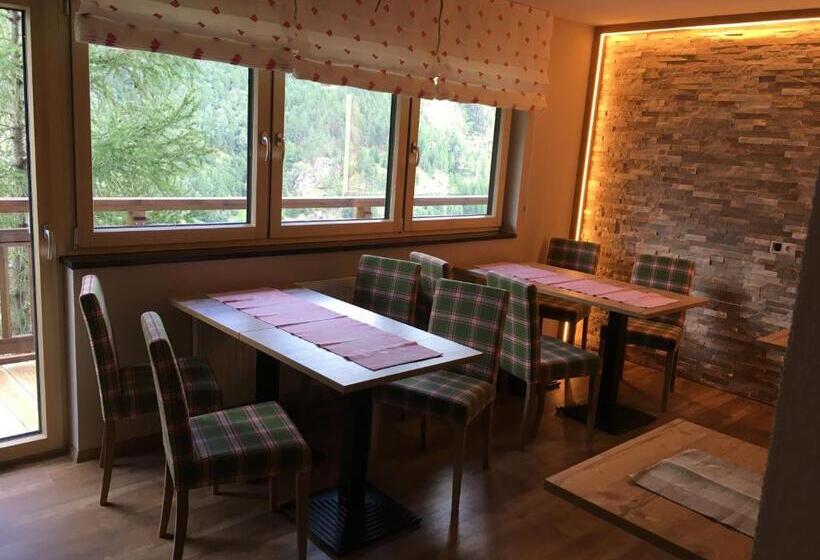 آپارتمان کامفورت 2 خوابه, Apart Hotel Arno
