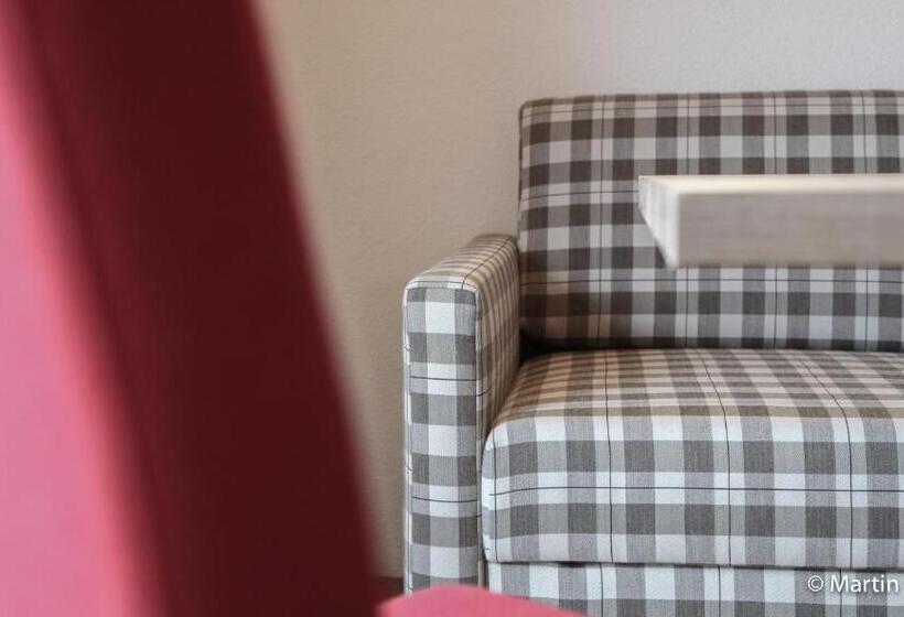 آپارتمان کامفورت 2 خوابه, Apart Hotel Arno