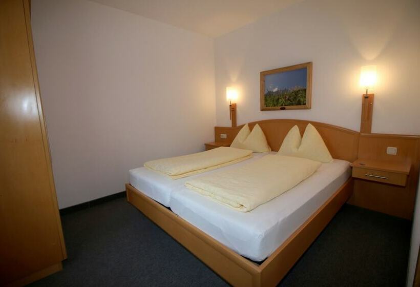 آپارتمان 1 خوابه با بالکن, Appartements Wieshof