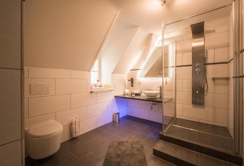 带2个卧室的套房, Max Aviation Villa & Apartments