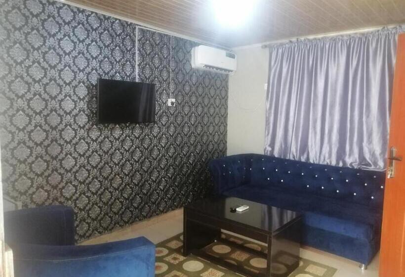 اتاق لوکس, Clin Clia
