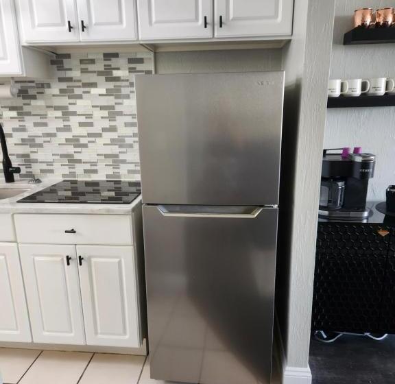 اتاق لوکس, Modern Beach Condo Daytona Beach