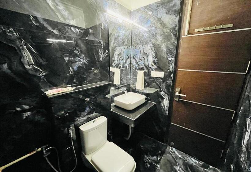 Номер Стандарт, Dayal Regency Near Imt Chowk Manesar, Manesar