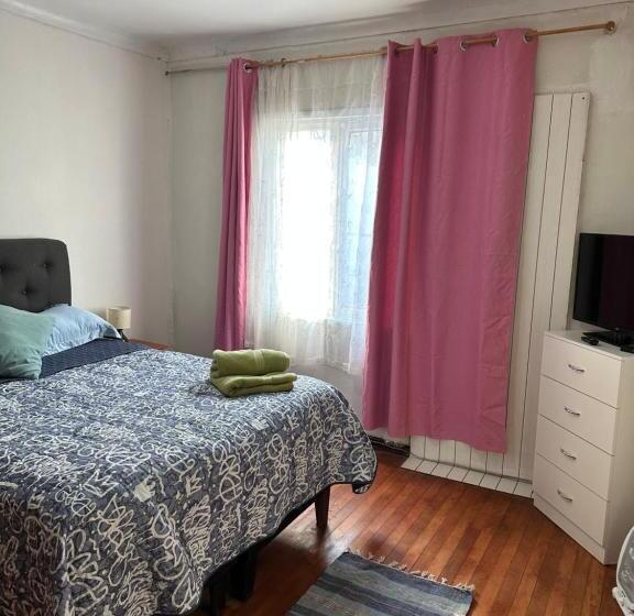 Quarto Estandar Banheiro Compartilhado, Hostal Gloria Quintamar