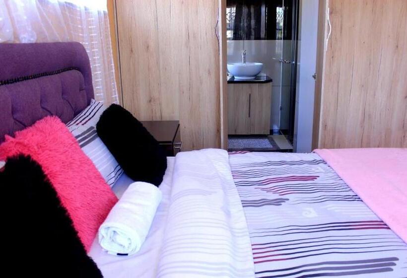 Номер Стандарт, Joyous Lodges