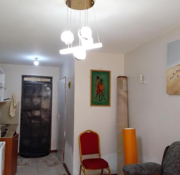 اتاق استاندارد, Tsavo 90 Degrees Apartment
