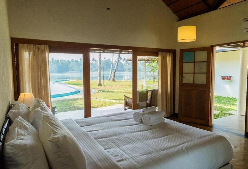 Номер Deluxe, Cranganor History Café & Riverside Château