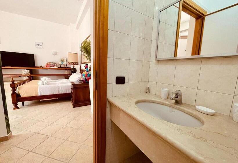 Номер Стандарт, Wild Rooms&house