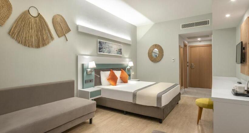 اتاق سوپریور چهار تخته, Arcanus Hotels Trendline Side