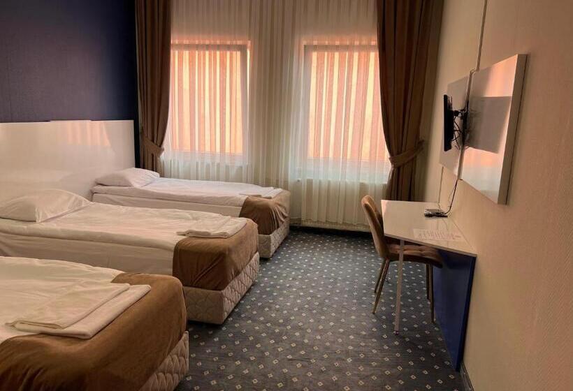 Трехместный Номер Комфорт, Safir Babice