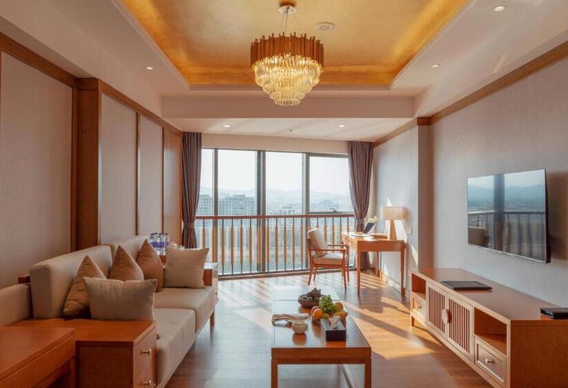 سوئیت دولوکس با چشم‌انداز رودخانه, White Swan Guest House Meizhou