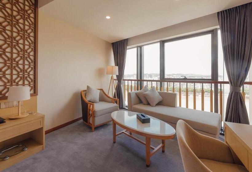 سوییت اجرایی, White Swan Guest House Meizhou